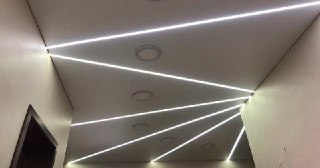 Световые линии на потолке Большой Камень, цена от 2604 руб.